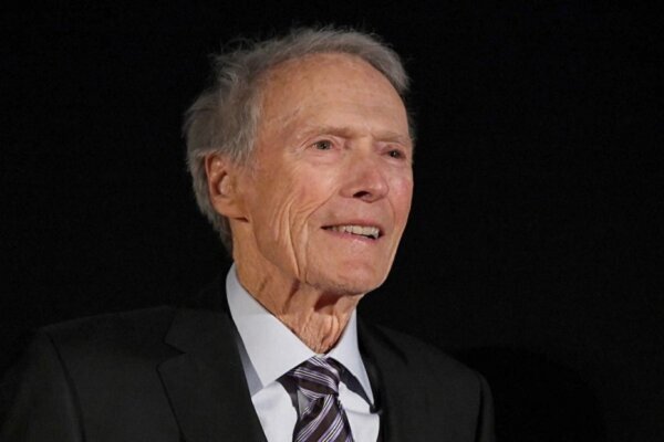 جدیدترین عکس کلینت ایستوود در ٩۵ سالگی